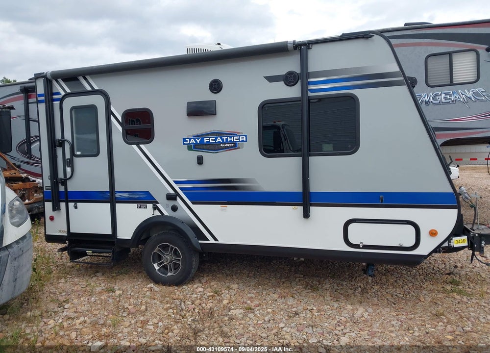 2019 JAYCO JAY FEATHER X17Z TRAVEL TRAILER VIN: 1UJBJHAHXK1JZ0248