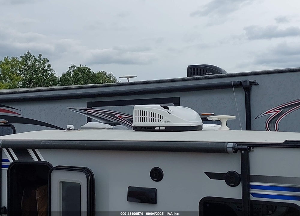 2019 JAYCO JAY FEATHER X17Z TRAVEL TRAILER VIN: 1UJBJHAHXK1JZ0248