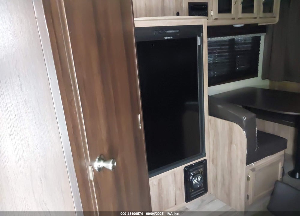 2019 JAYCO JAY FEATHER X17Z TRAVEL TRAILER VIN: 1UJBJHAHXK1JZ0248
