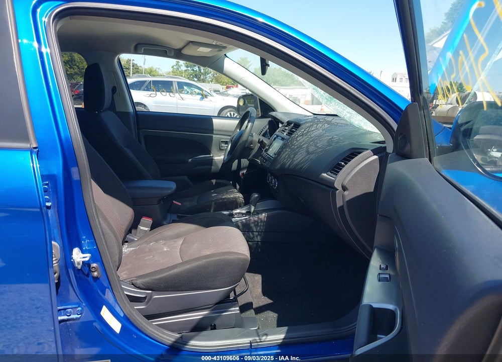 2018 MITSUBISHI OUTLANDER SPORT VIN: JA4AR3AU9JZ028559