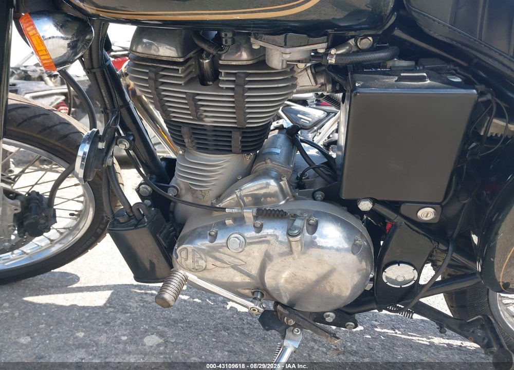 2016 ROYAL ENFIELD MOTORS BULLET VIN: ME3FSV275GC588653