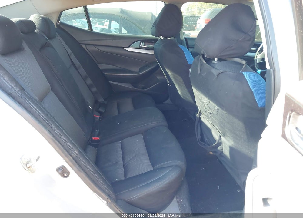 2017 NISSAN MAXIMA VIN: 1N4AA6AP1HC376108