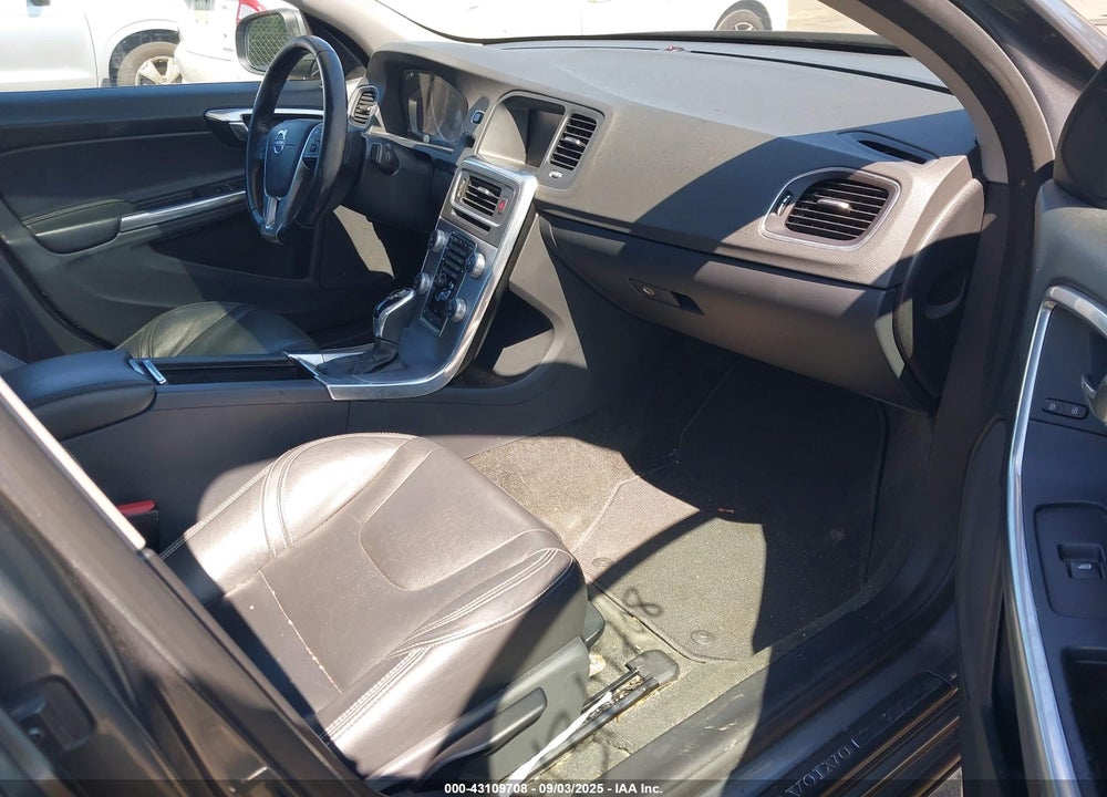 2017 VOLVO S60 VIN: YV126MFLXH2428457