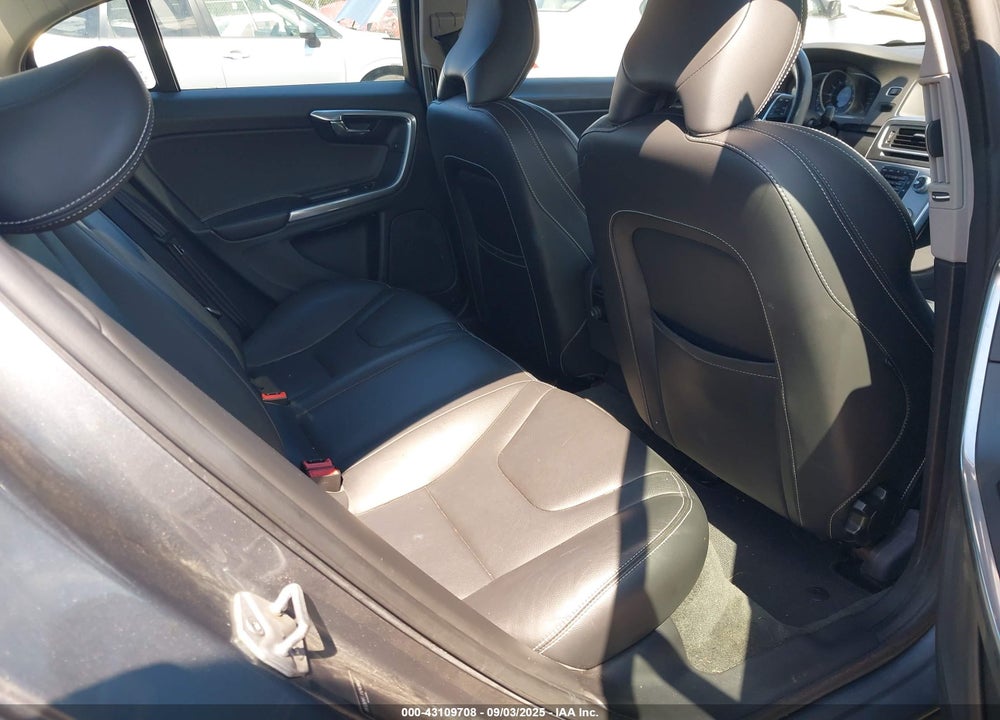 2017 VOLVO S60 VIN: YV126MFLXH2428457