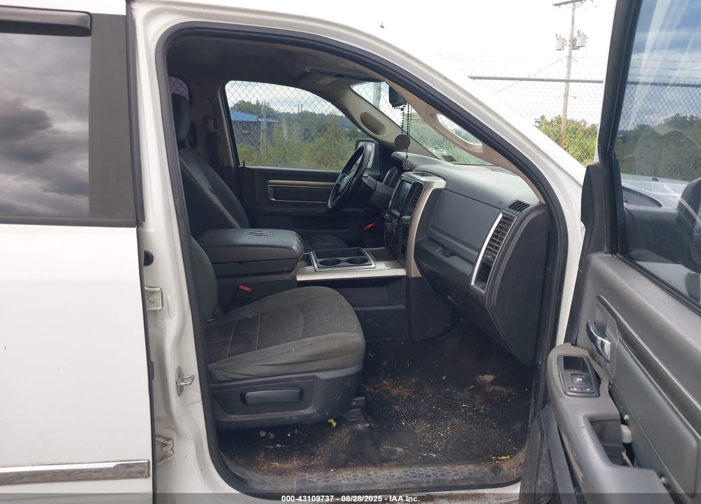 2015 RAM 1500 VIN: 3C6RR7LT7FG554840