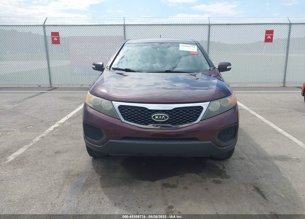2011 KIA SORENTO LX VIN: 5XYKT3A19BG007695