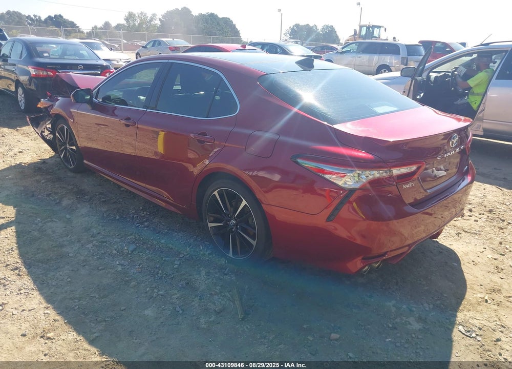 2018 TOYOTA CAMRY VIN: 4T1B61HKXJU533644