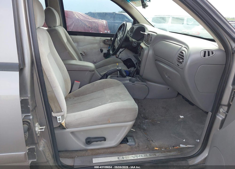 2009 CHEVROLET TRAILBLAZER VIN: 1GNDT33S392101677