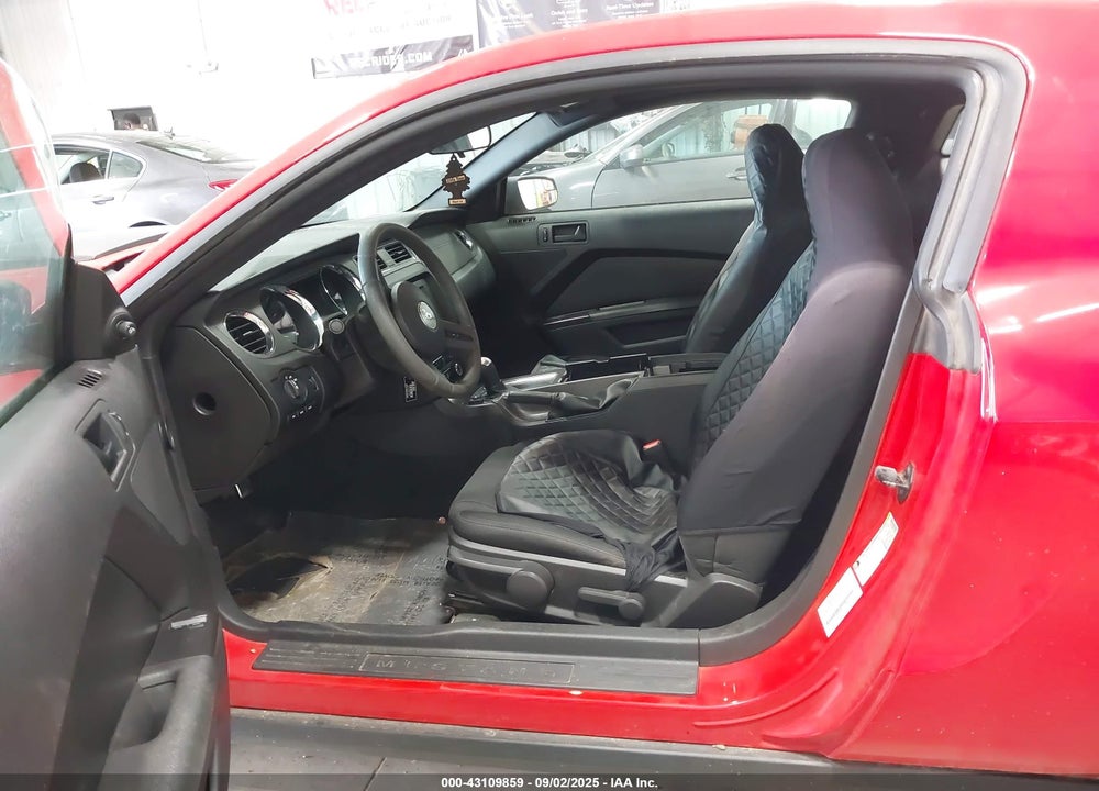 2011 FORD MUSTANG V6 VIN: 1ZVBP8AM9B5138868