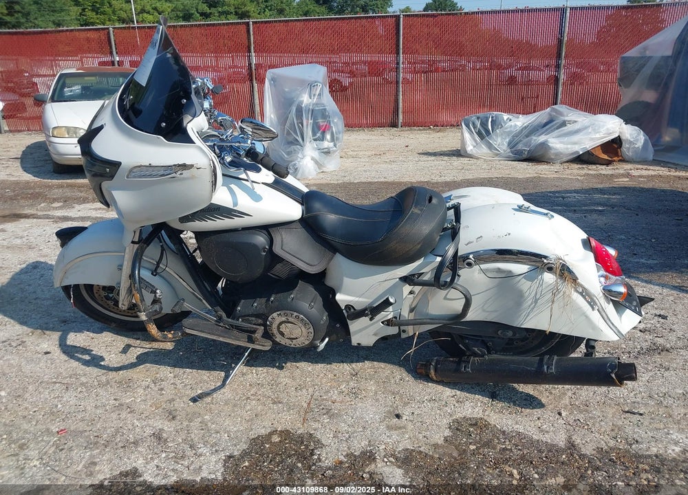 2017 INDIAN MOTORCYCLE CO. CHIEFTAIN VIN: 56KTCAAA5H3345157