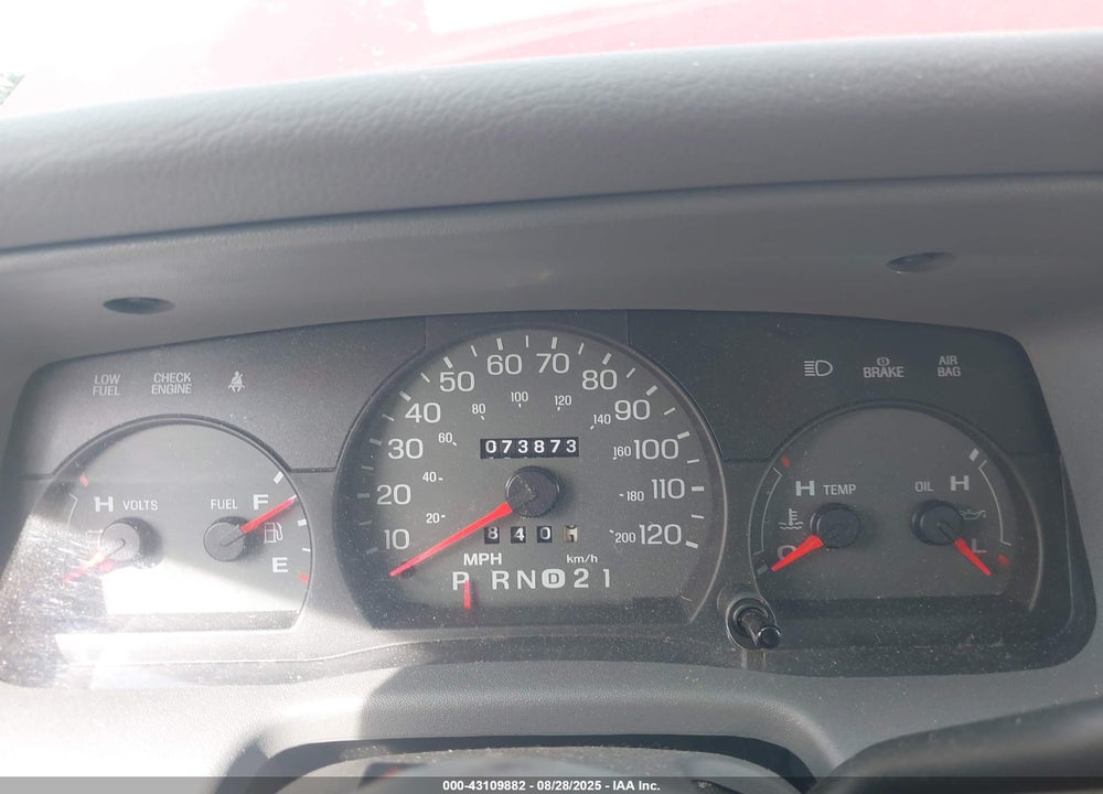 2002 MERCURY GRAND MARQUIS LS VIN: 2MEFM75W02X615915