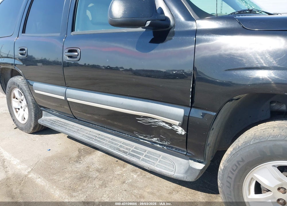 2004 CHEVROLET TAHOE LS VIN: 1GNEC13T04R140745