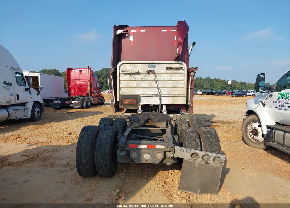 1998 FREIGHTLINER CONVENTIONAL FLD120 VIN: 2FUYDDYB3WA908291