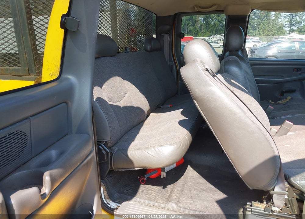 2004 CHEVROLET SILVERADO 2500HD WORK TRUCK VIN: 1GCHC29U04E333044