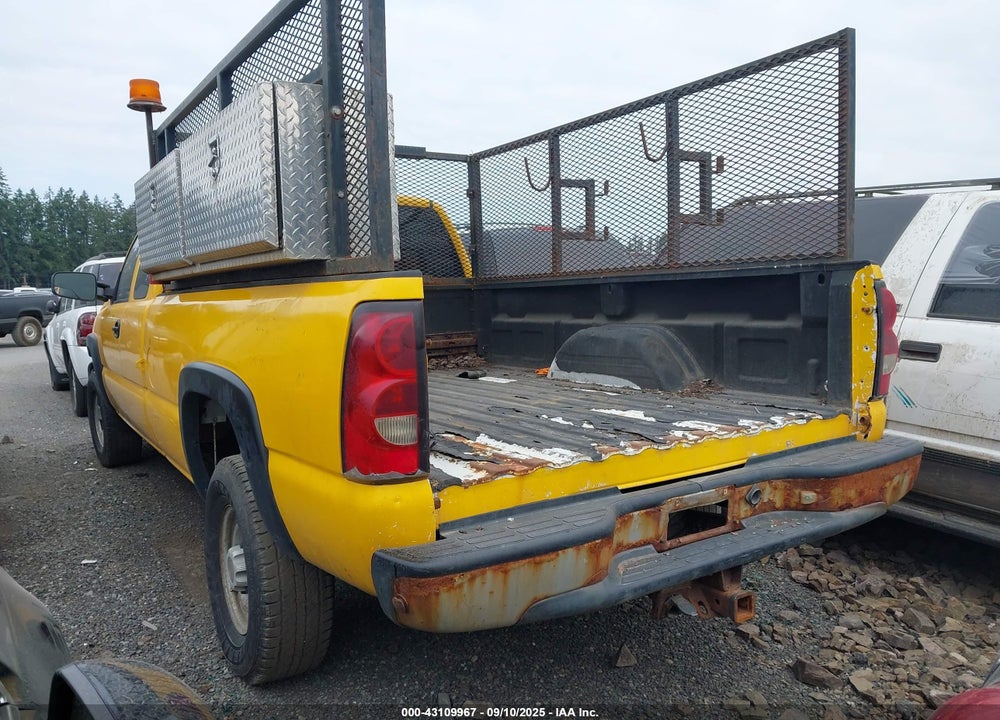 2004 CHEVROLET SILVERADO 2500HD WORK TRUCK VIN: 1GCHC29U04E333044