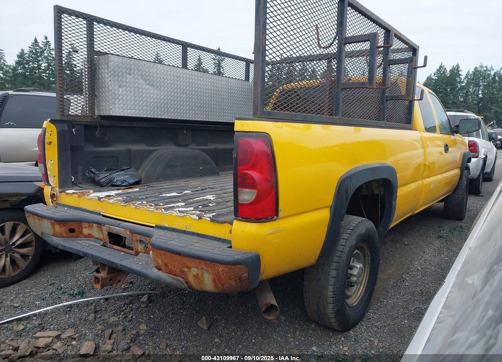 2004 CHEVROLET SILVERADO 2500HD WORK TRUCK VIN: 1GCHC29U04E333044