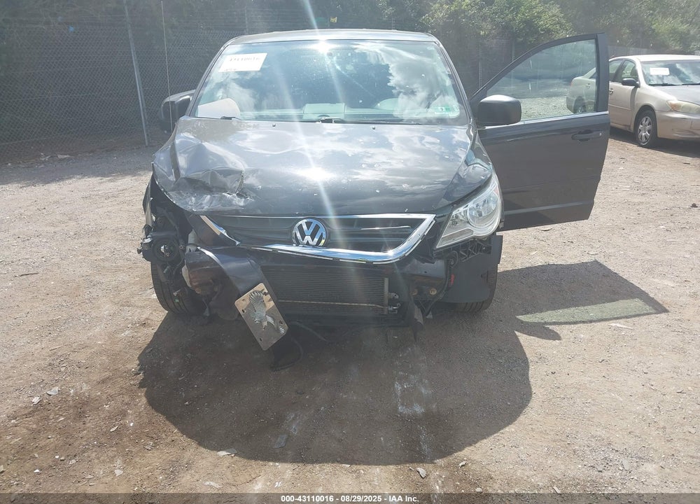 2012 VOLKSWAGEN ROUTAN VIN: 2C4RVAAG0CR390943