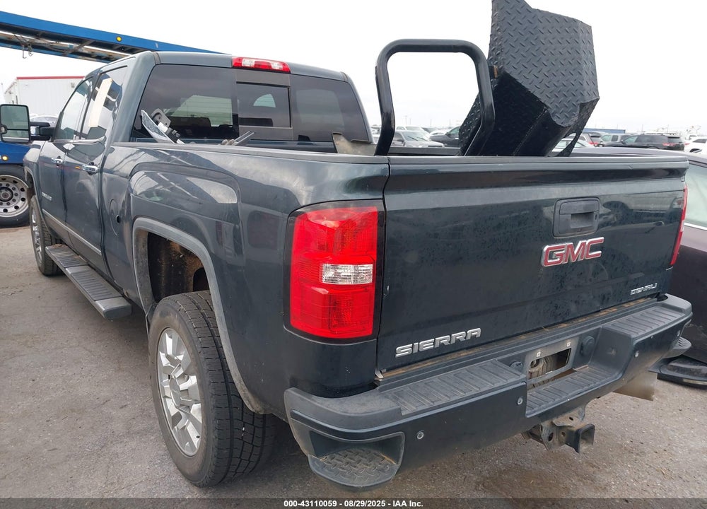 2018 GMC SIERRA 2500HD DENALI VIN: 1GT12UEY3JF288471