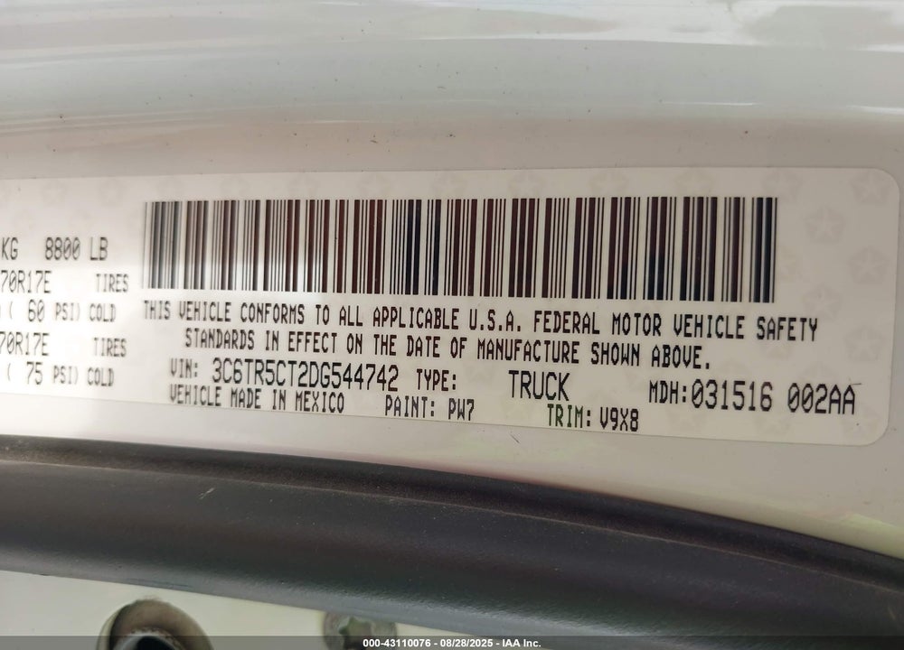 2013 RAM 2500 VIN: 3C6TR5CT2DG544742