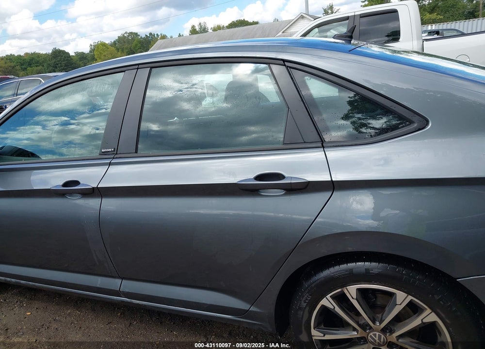 2024 VOLKSWAGEN JETTA VIN: 3VWBM7BU3RM010373
