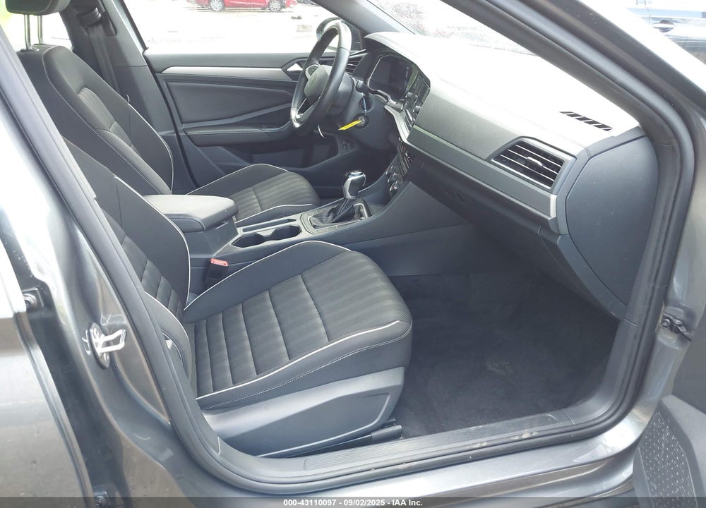 2024 VOLKSWAGEN JETTA VIN: 3VWBM7BU3RM010373