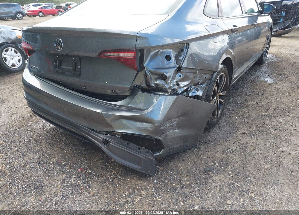 2024 VOLKSWAGEN JETTA VIN: 3VWBM7BU3RM010373