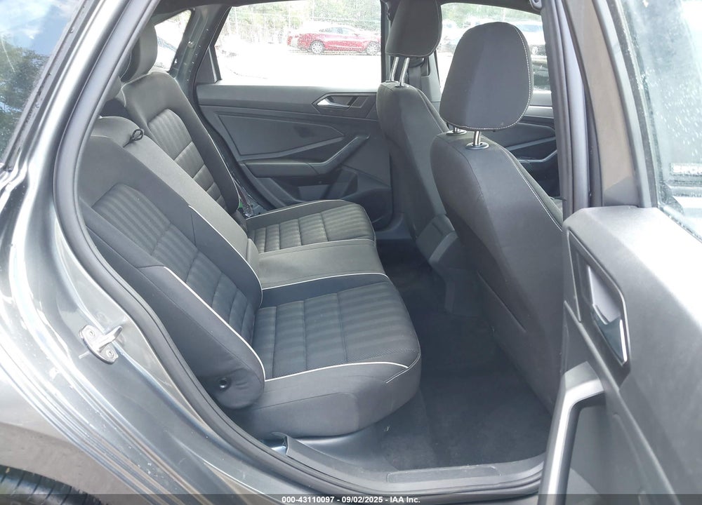 2024 VOLKSWAGEN JETTA VIN: 3VWBM7BU3RM010373