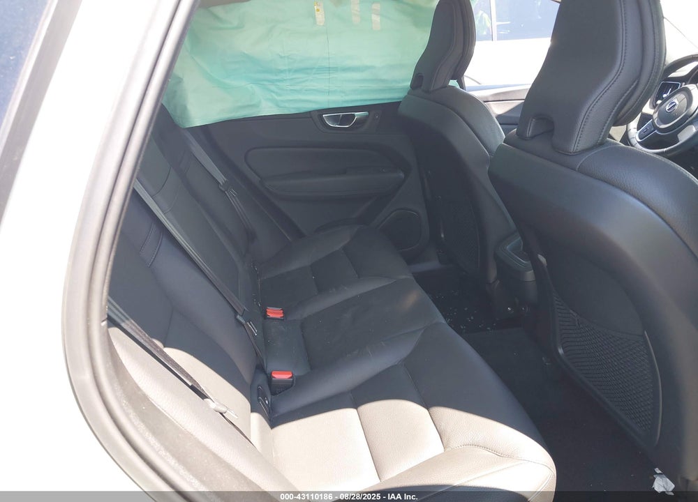 2021 VOLVO XC60 T5 MOMENTUM VIN: YV4102RK7M1864450