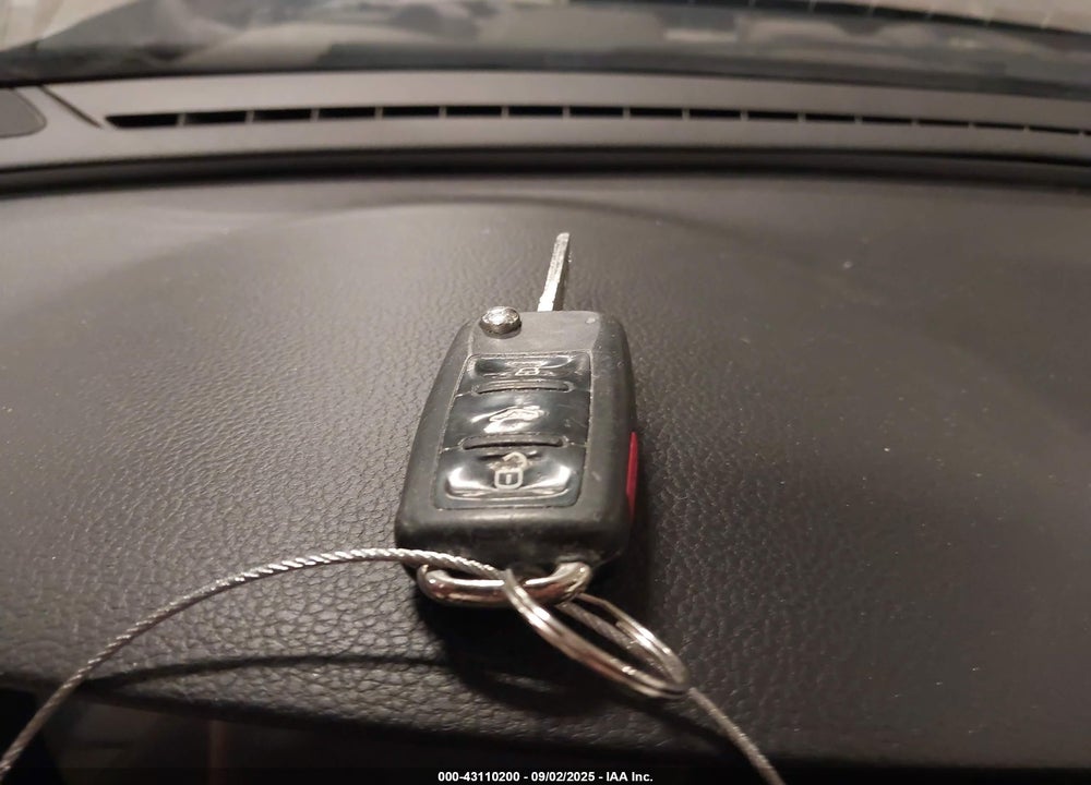 2012 VOLKSWAGEN PASSAT VIN: 1VWBH7A30CC051422