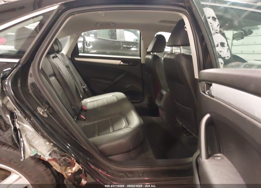 2012 VOLKSWAGEN PASSAT VIN: 1VWBH7A30CC051422