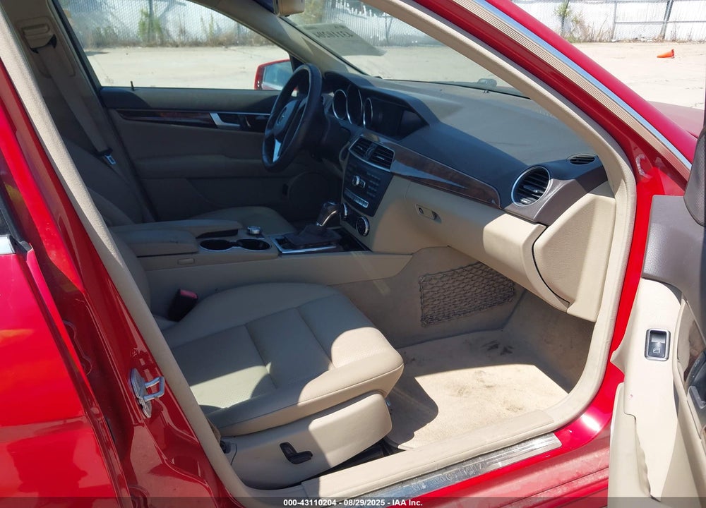 2014 MERCEDES-BENZ C CLASS VIN: WDDGF4HB5EG230857