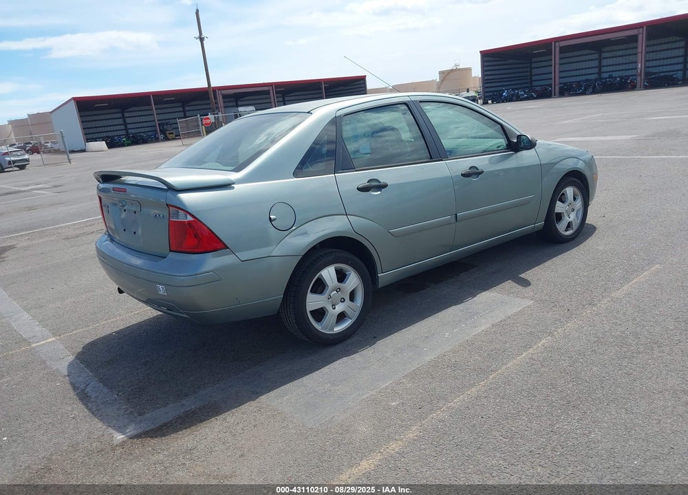 2005 FORD FOCUS ZX4 VIN: 1FAHP34N35W301684