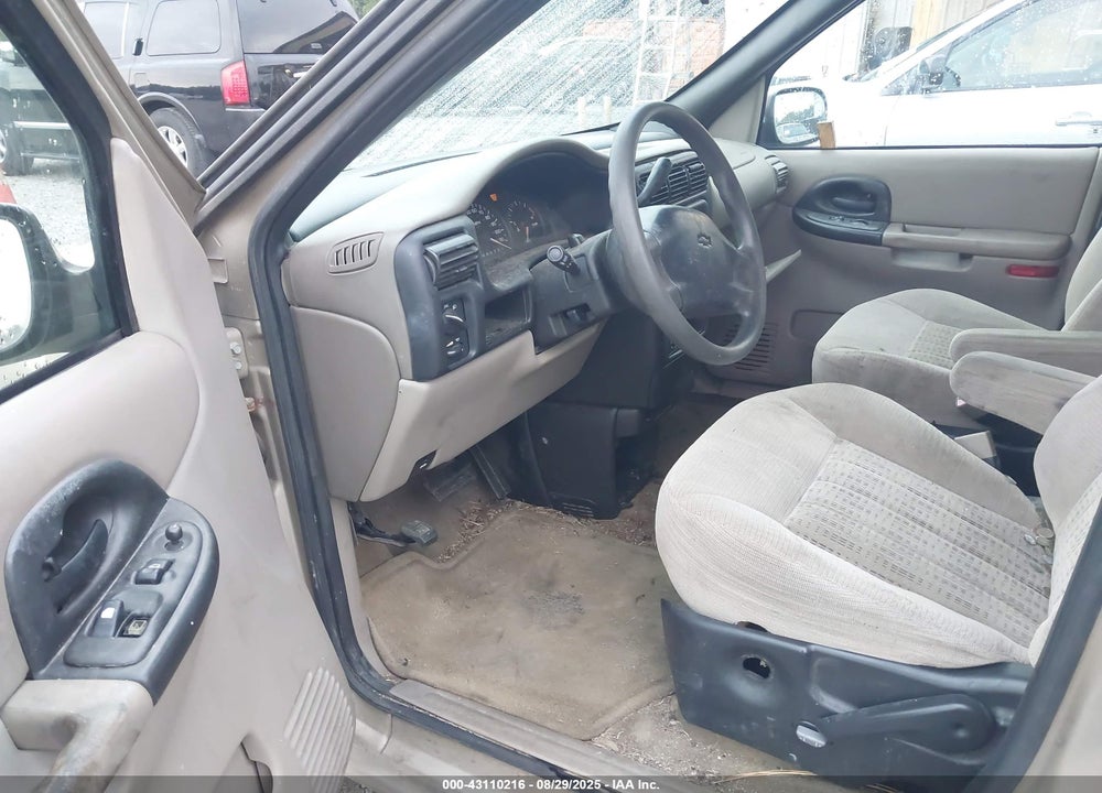 2005 CHEVROLET VENTURE LS VIN: 1GNDV23E15D131063