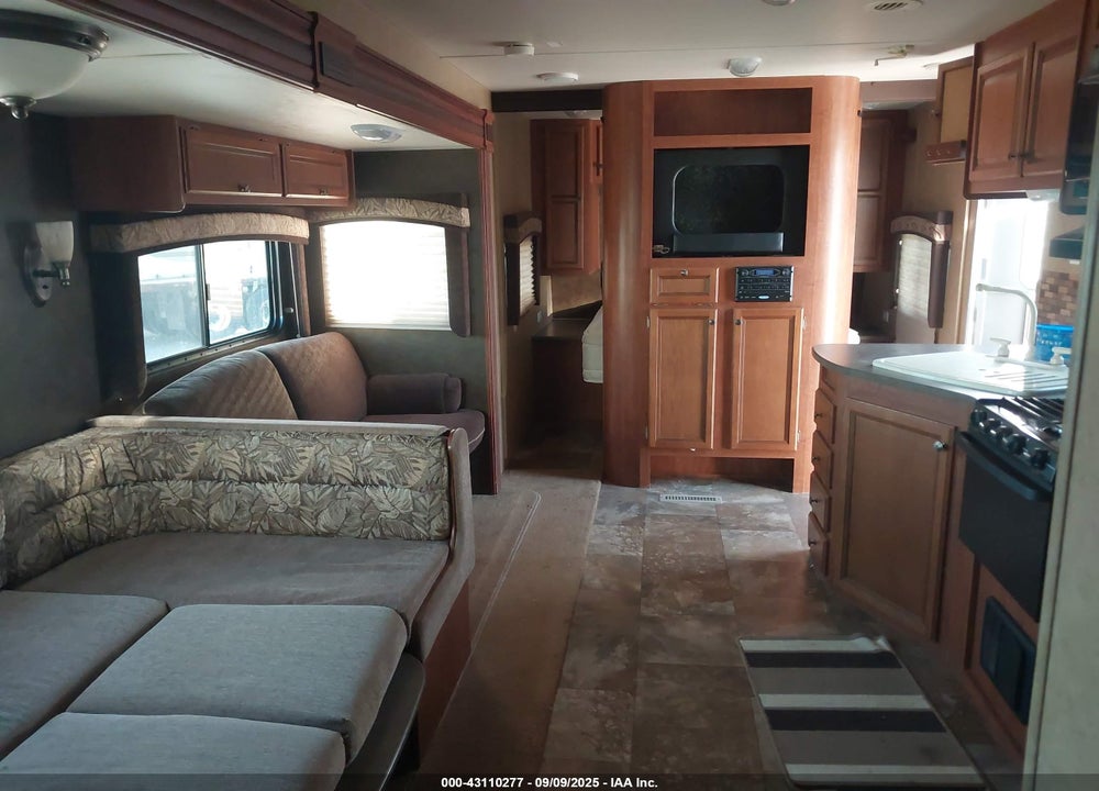 2013 JAYCO JAY FLIGHT VIN: 1UJBJ0BS5D18R0175