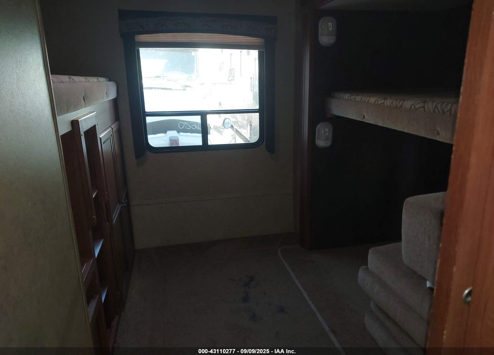 2013 JAYCO JAY FLIGHT VIN: 1UJBJ0BS5D18R0175