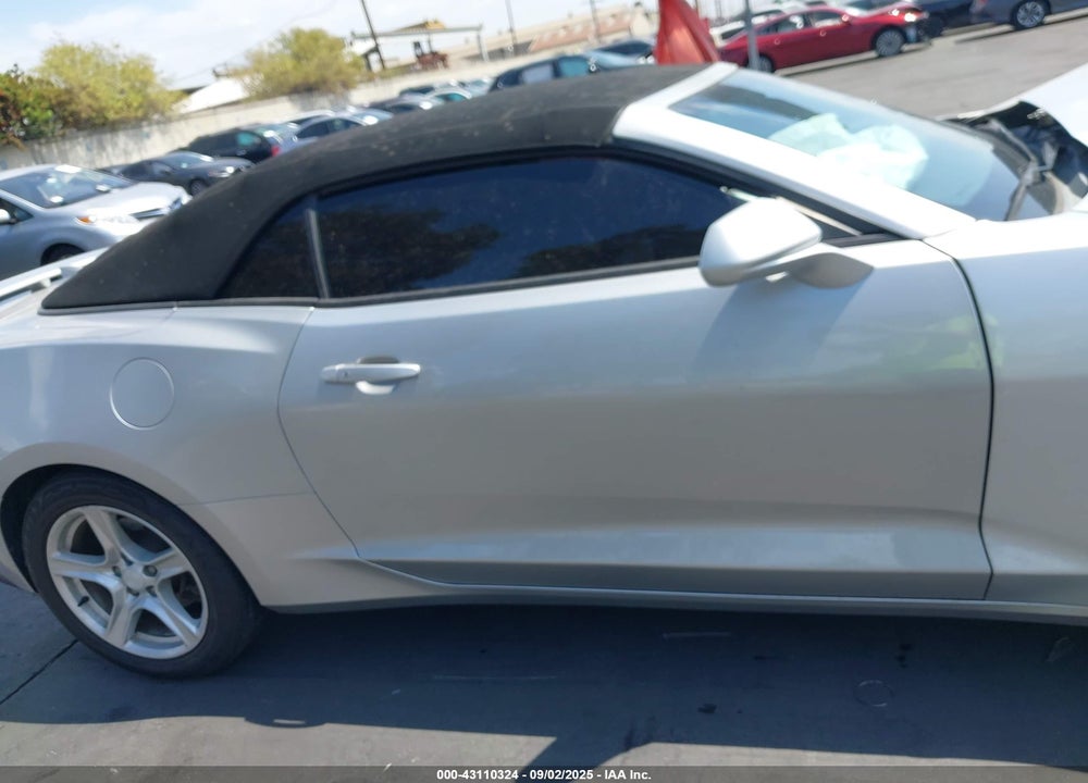 2018 CHEVROLET CAMARO VIN: 1G1FB3DX8J0124556