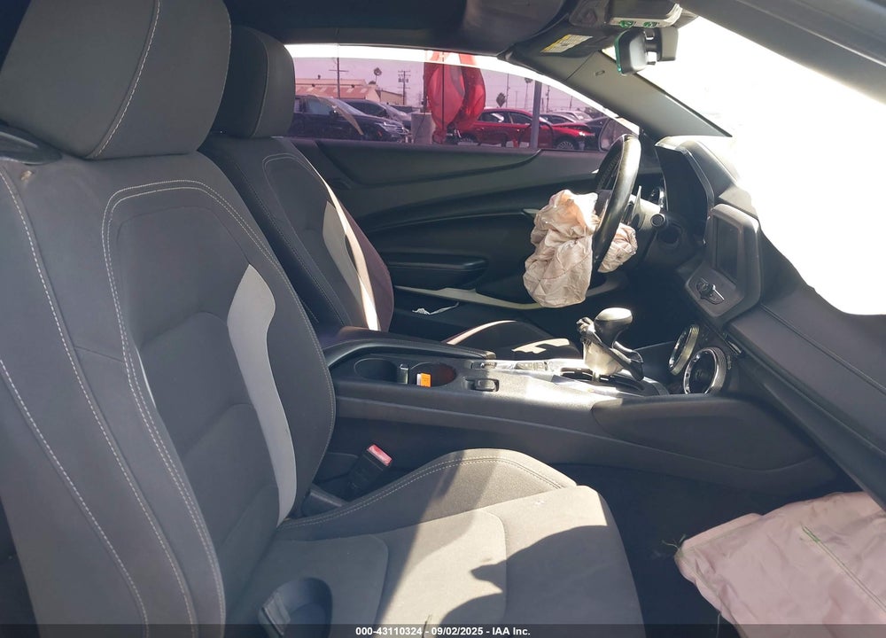 2018 CHEVROLET CAMARO VIN: 1G1FB3DX8J0124556