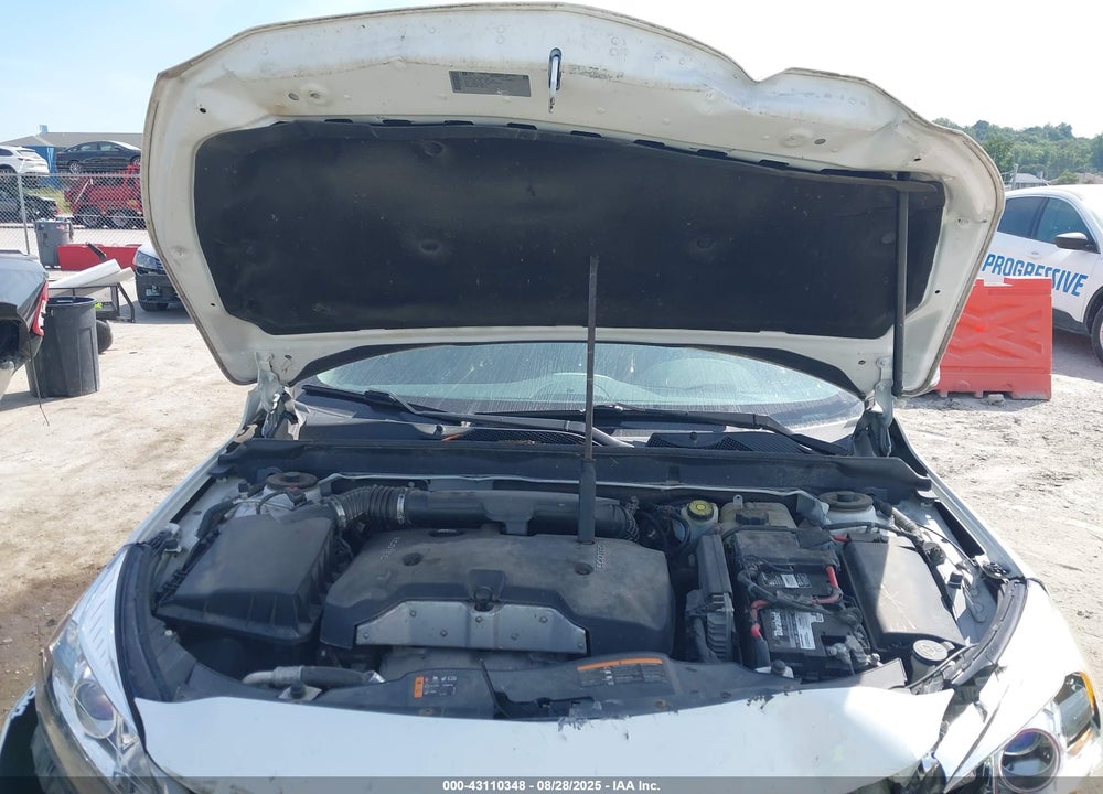 2014 CHEVROLET MALIBU VIN: 1G11C5SL4EF117481