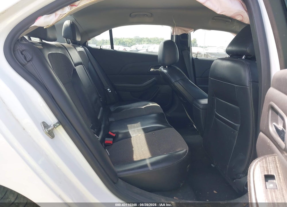 2014 CHEVROLET MALIBU VIN: 1G11C5SL4EF117481