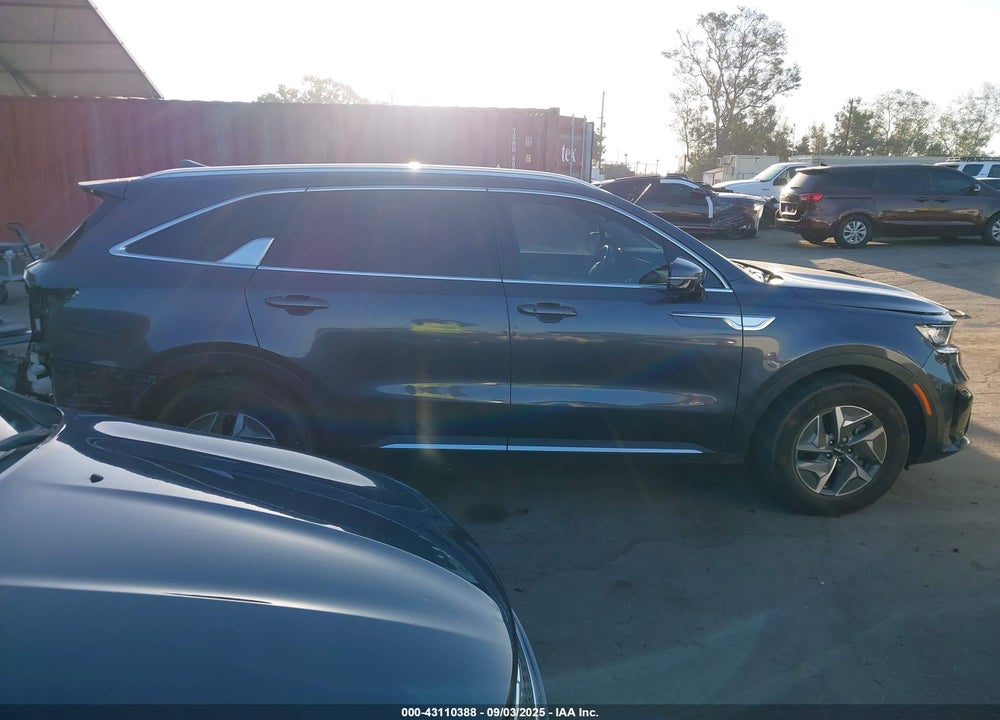 2023 KIA SORENTO HYBRID VIN: KNDRH4LG5P5132779