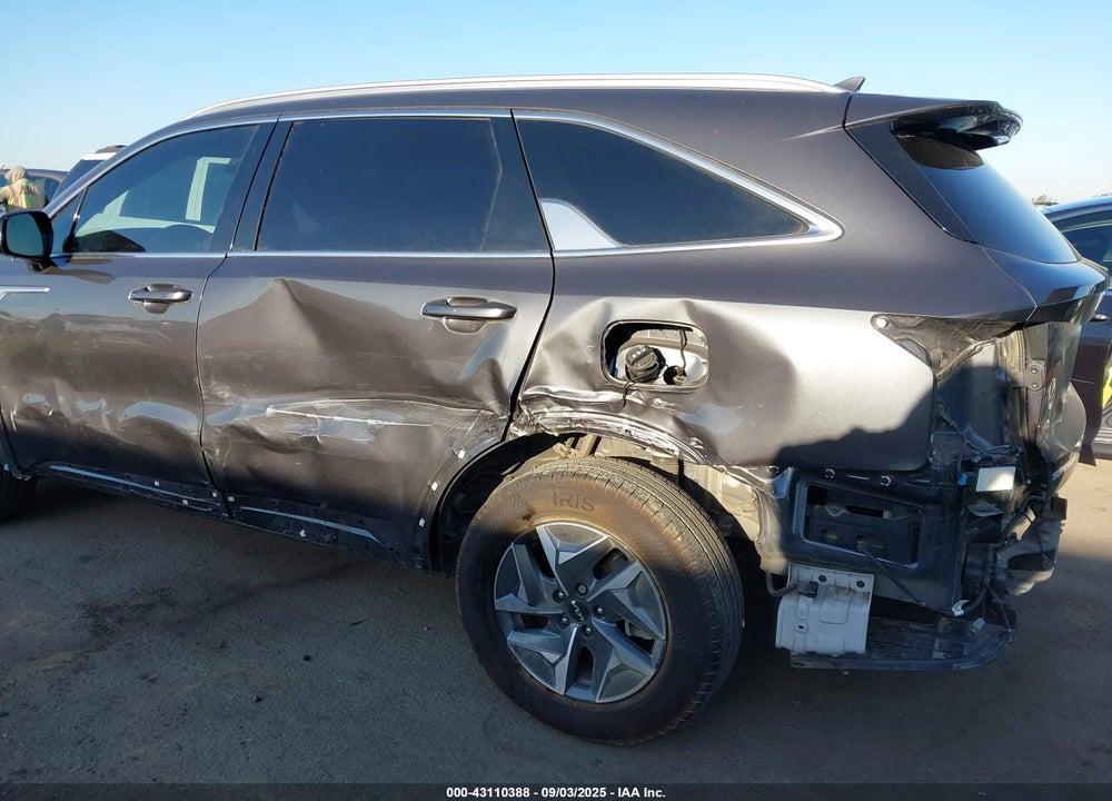 2023 KIA SORENTO HYBRID VIN: KNDRH4LG5P5132779