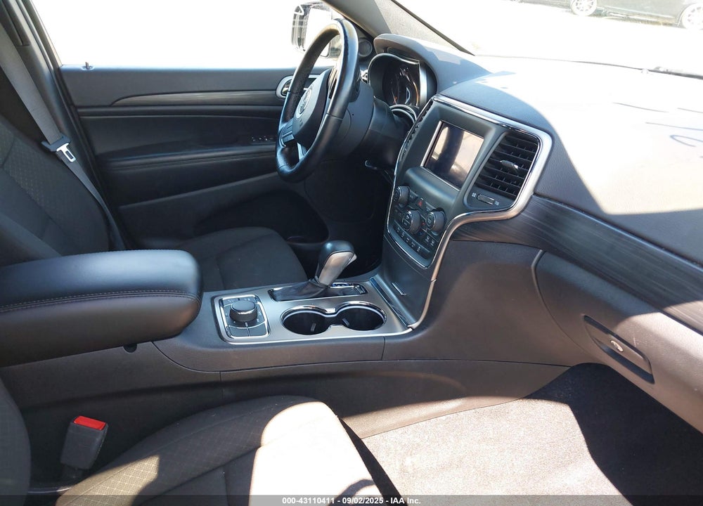 2021 JEEP GRAND CHEROKEE VIN: 1C4RJFAG7MC602837