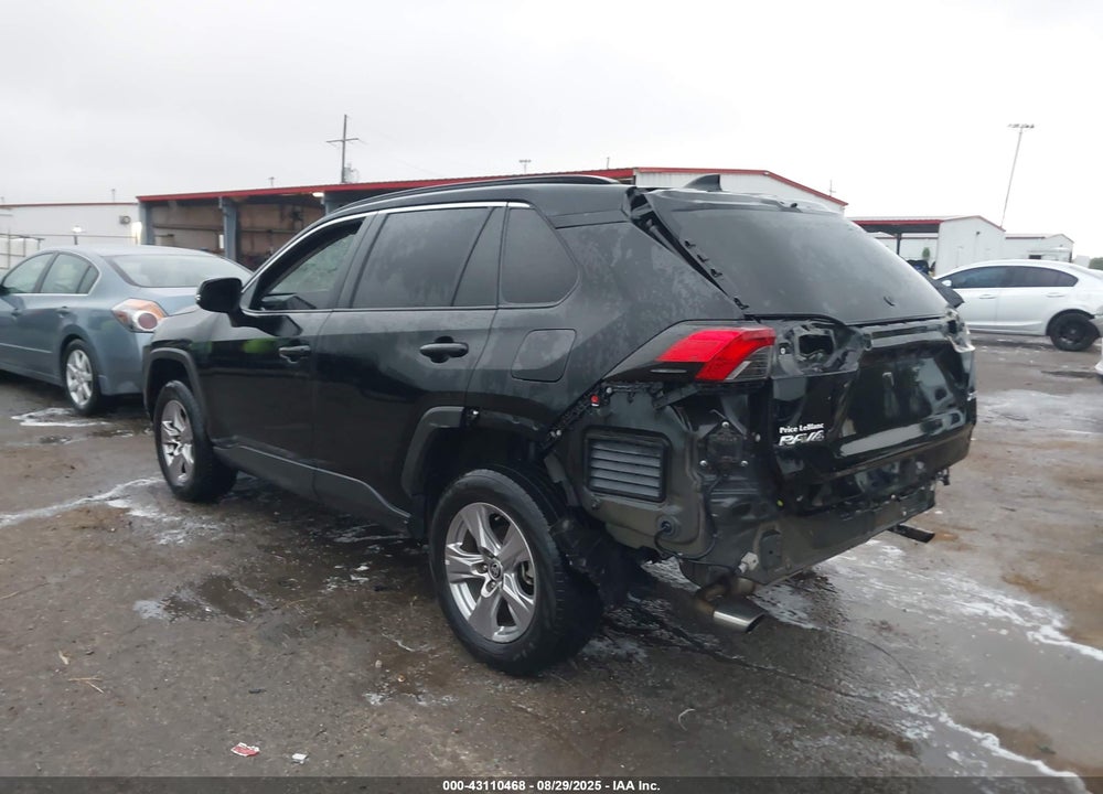 2022 TOYOTA RAV4 VIN: 2T3W1RFV1NC195447
