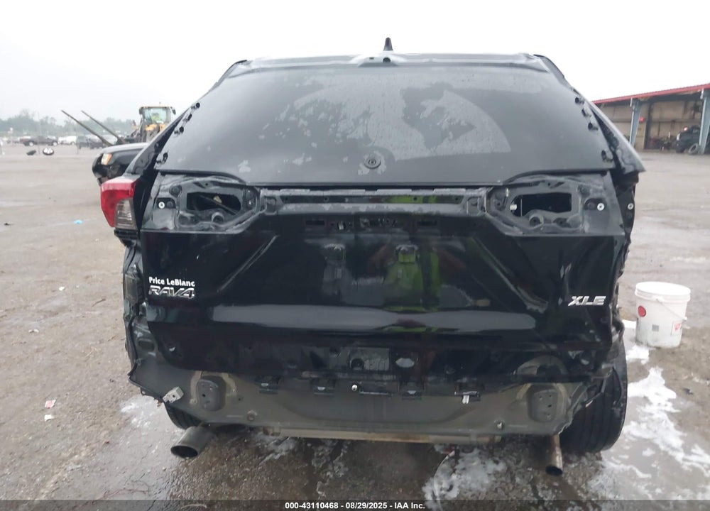 2022 TOYOTA RAV4 VIN: 2T3W1RFV1NC195447
