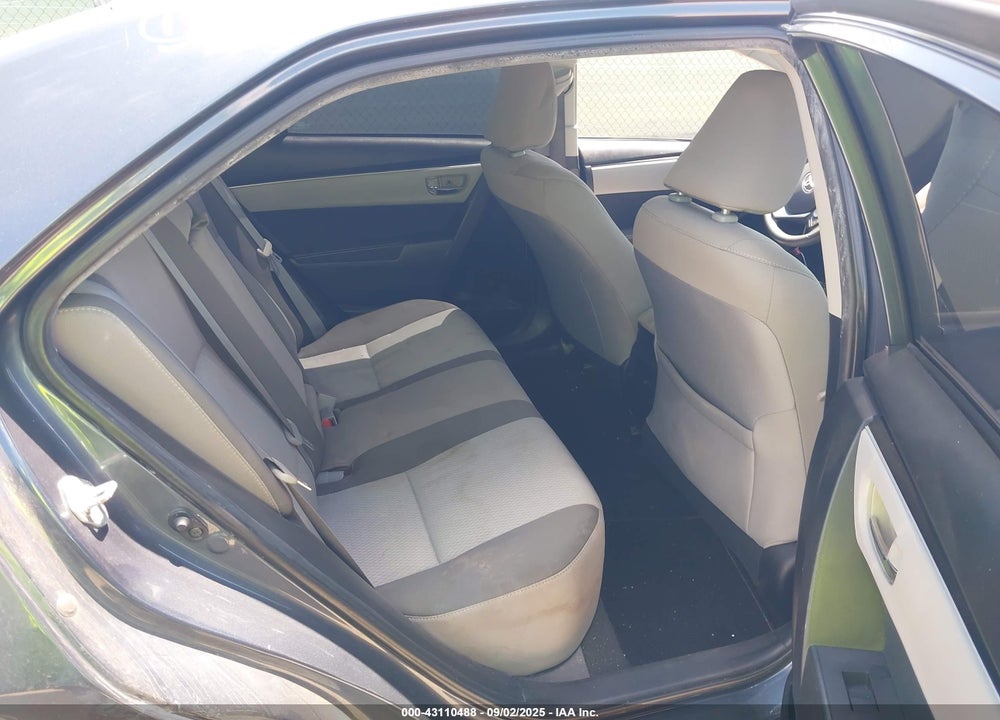 2018 TOYOTA COROLLA LE VIN: 5YFBURHE0JP781997