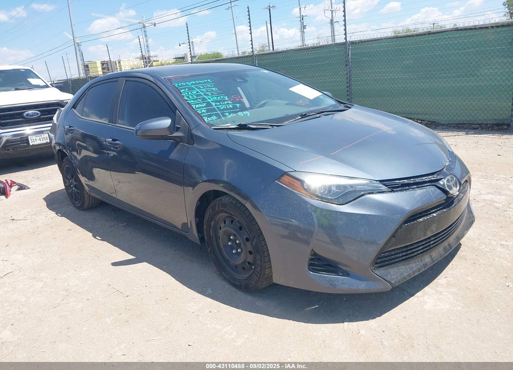 2018 TOYOTA COROLLA LE VIN: 5YFBURHE0JP781997