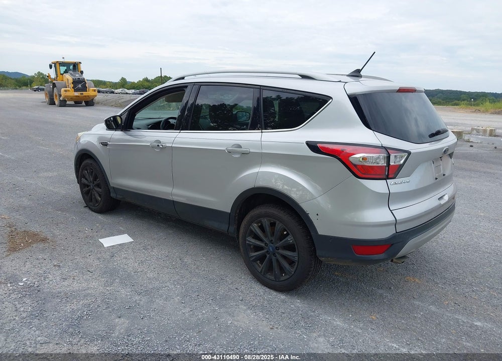 2018 FORD ESCAPE VIN: 1FMCU9J92JUA65327