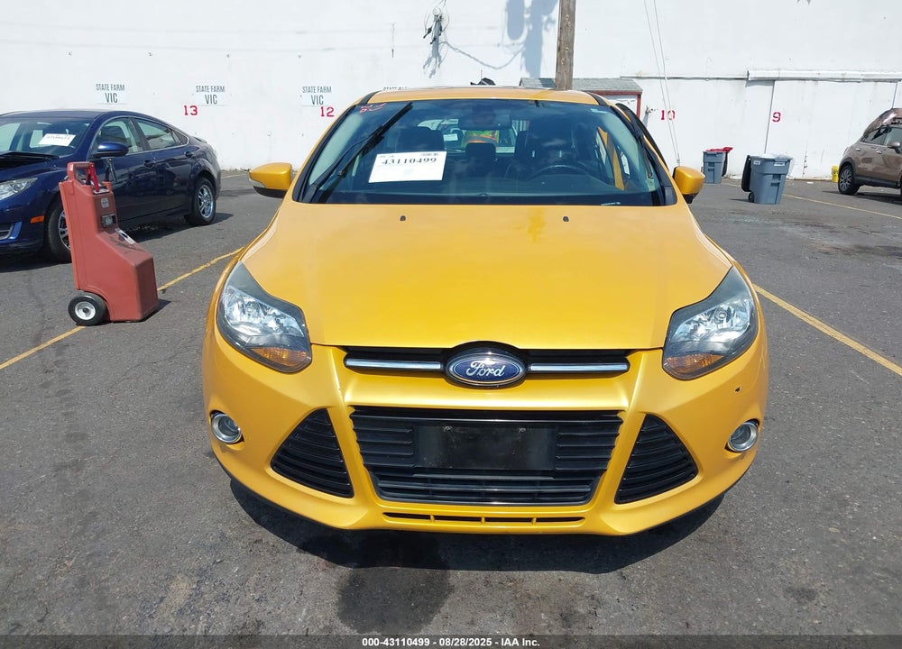 2012 FORD FOCUS TITANIUM VIN: 1FAHP3N23CL435677