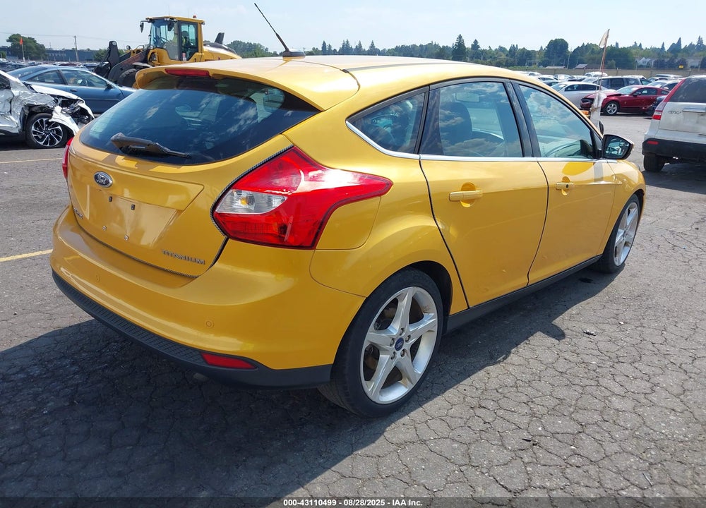 2012 FORD FOCUS TITANIUM VIN: 1FAHP3N23CL435677