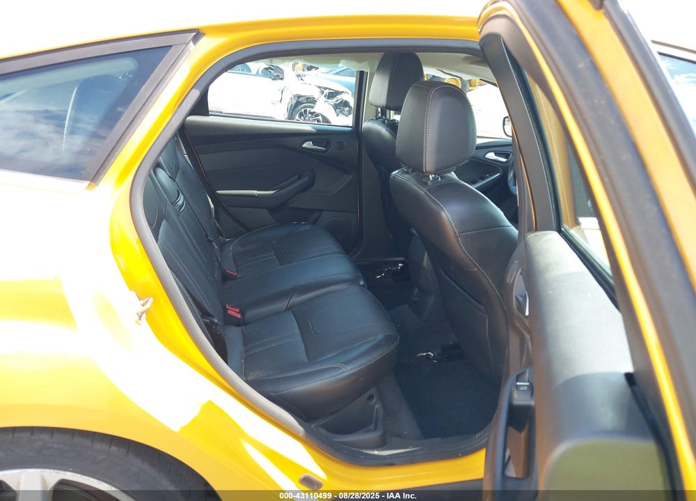 2012 FORD FOCUS TITANIUM VIN: 1FAHP3N23CL435677